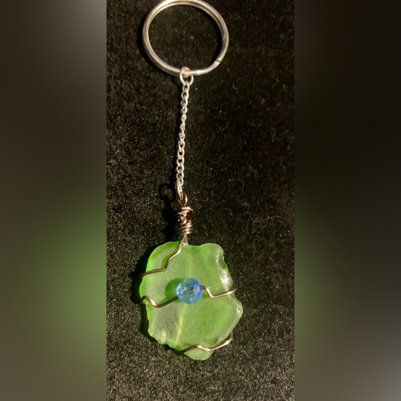 Green Seaglass Key Chain Wrapped in wire with blue bead Cape Breton - Picture 1 of 4